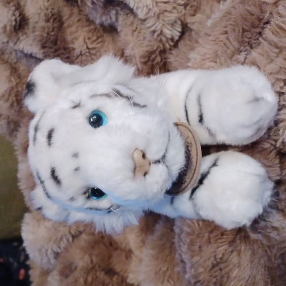 Yomiko Classics White Tiger - Picture 4 of 4